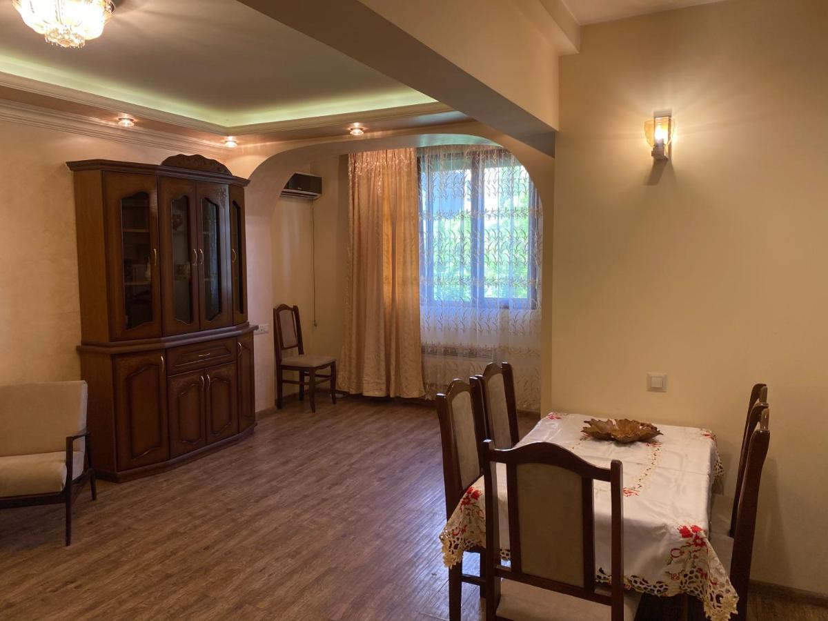 Apartment In Centre Evn Yerevan Luaran gambar